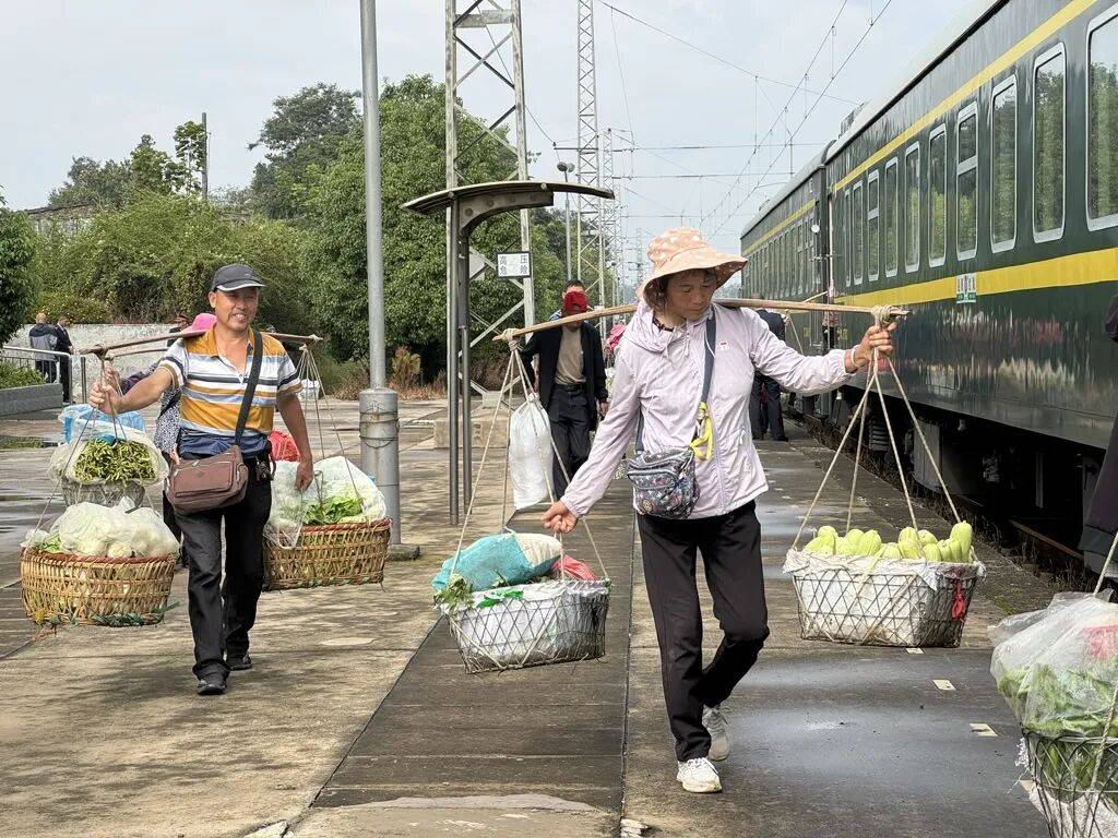 纸质火车票退场<strong></p>
<p>高材生虚拟币案例</strong>，每道折痕里都藏着远方、爱情与山河记忆