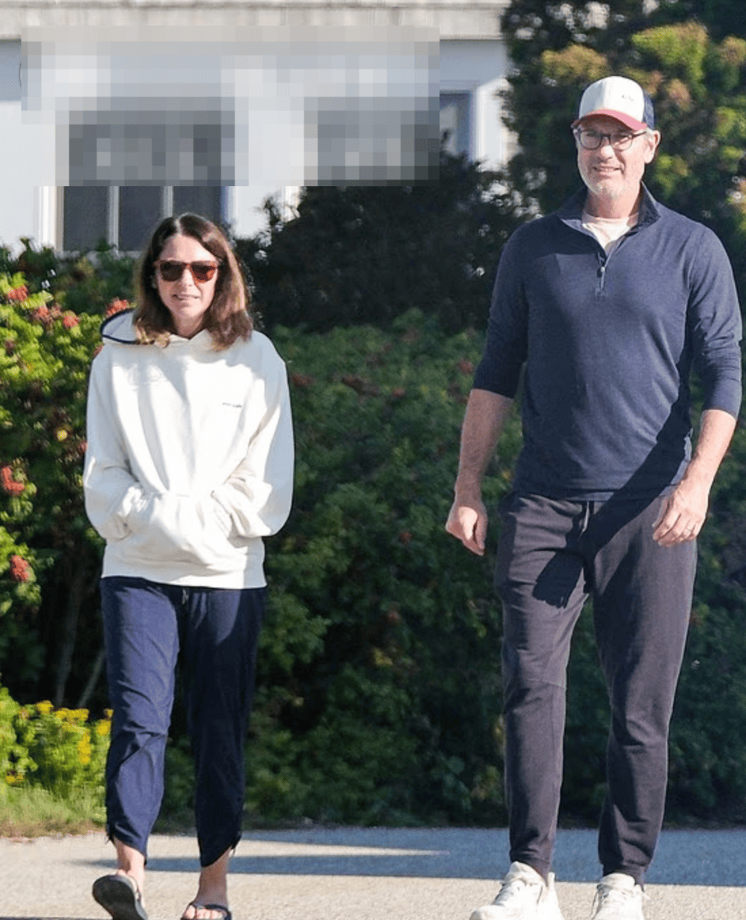 演唱会“出轨门”女方离婚进行时<strong></p>
<p>u虚拟币</strong>，CEO男主被拍到戴婚戒与妻散步