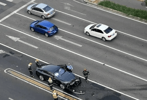 比亚迪车主多处骨折<strong></p>
<p>私人挖虚拟币</strong>，其妻发声：往后日子不知怎么过！陈震车祸后再度致歉