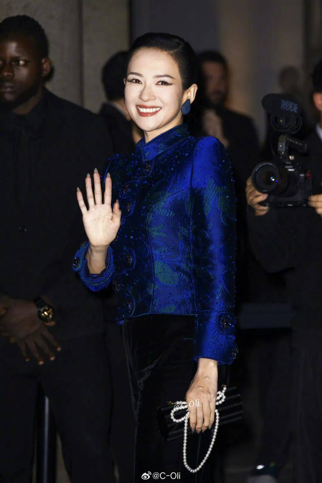 时装周上的女明星<strong></p>
<p>私人挖虚拟币</strong>，秋冬氛围感一键封顶！