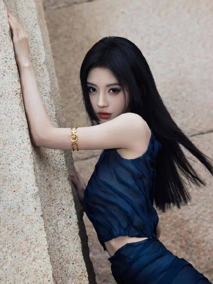 时装周上的女明星<strong></p>
<p>私人挖虚拟币</strong>，秋冬氛围感一键封顶！