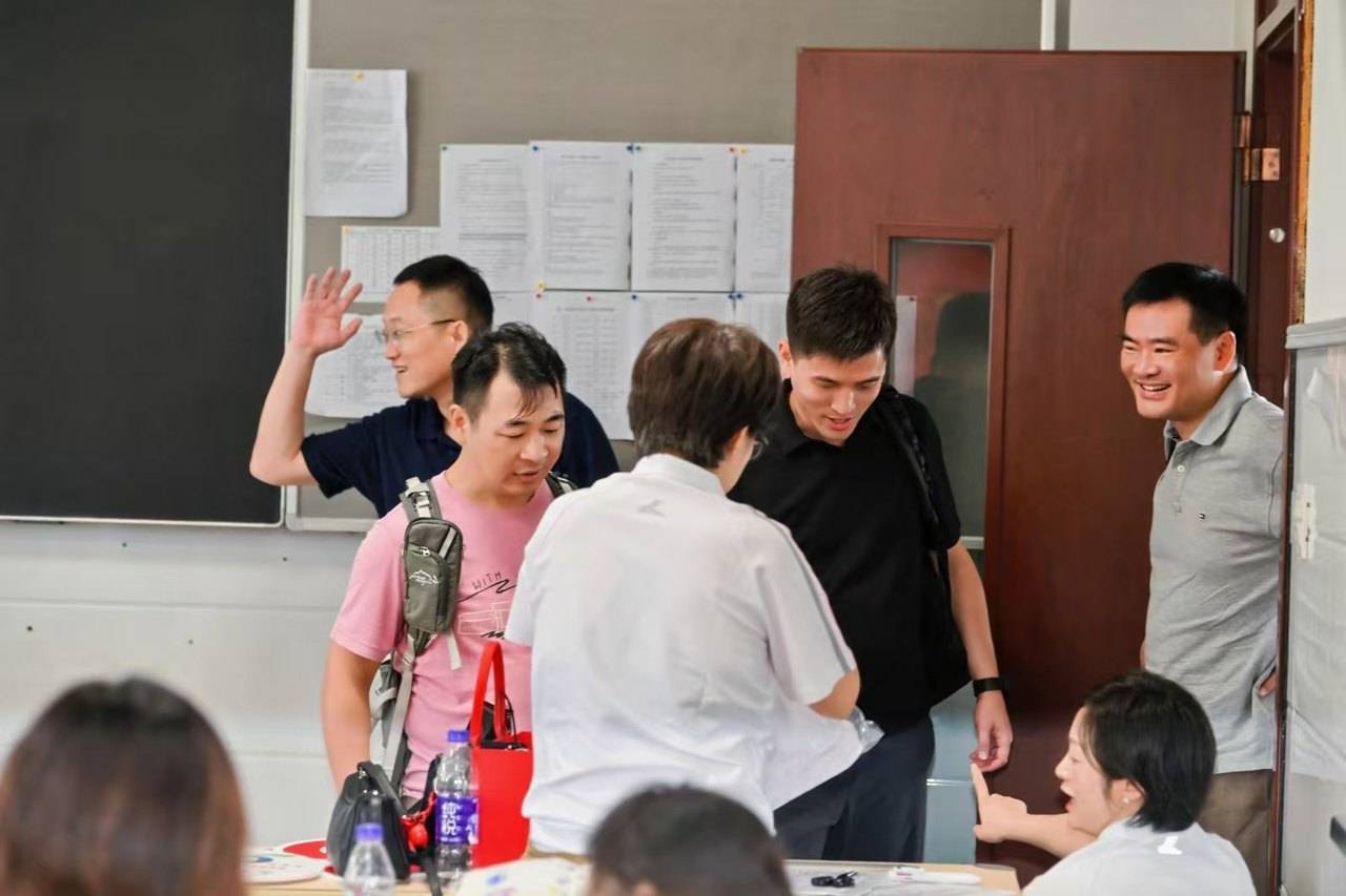 那个让老师骄傲的“调皮”班级！30年同学聚会<strong></p>
<p>以后如何交易虚拟币</strong>，还伴有一封来自贵州的感谢信