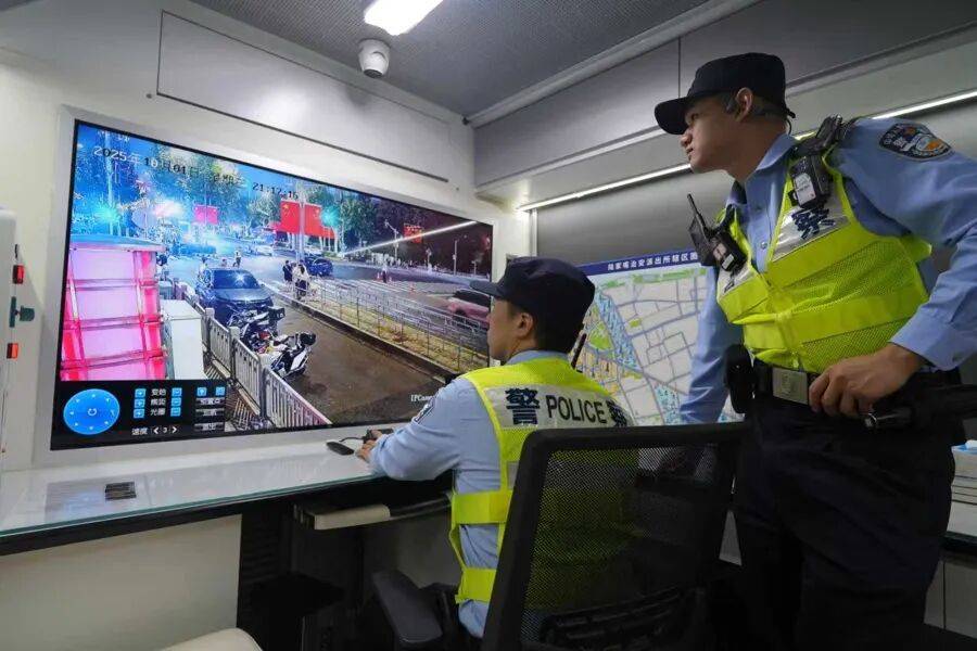 突然群发<strong></p>
<p>公司从事虚拟币开发</strong>！大批上海市民收到警方短信！全市爆火网红已被锁定...有爸爸因孩子违规被罚款