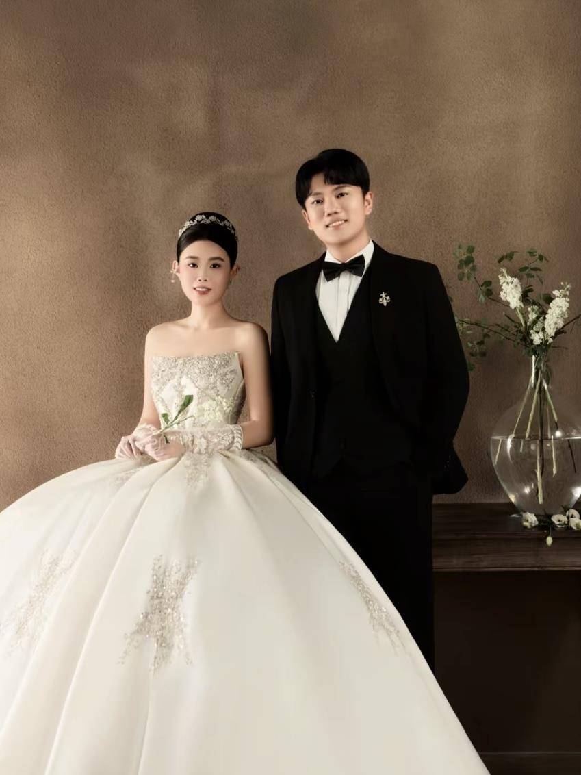 “千万富翁”解克锋儿子解清帅将举办婚礼<strong></p>
<p>公司从事虚拟币开发</strong>，解克锋：很开心，邀请了部分寻亲家长参加