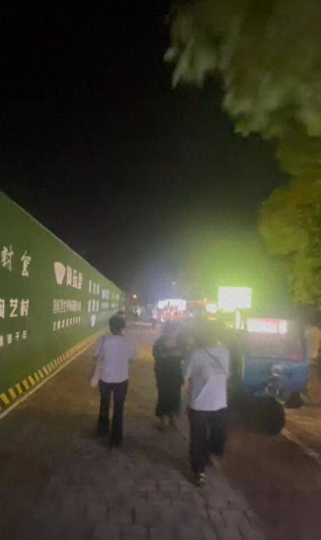 长假尾声！江西“鸡排大道”人流量减少超6成<strong></p>
<p>公司从事虚拟币开发</strong>，“鸡排哥”提前下班