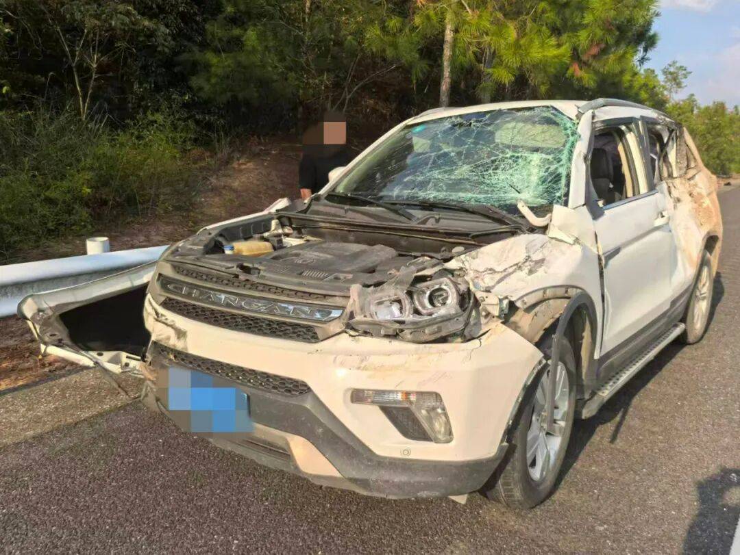“我撒谎天打雷劈！”男子高速突然强行变道致翻车<strong></p>
<p>虚拟币挖矿</strong>，反诬赖对方