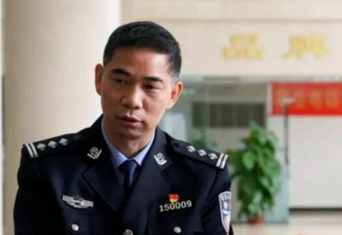 东莞公安局副局长肖汉华<strong></p>
<p>整治工作自查报告</strong>，任上被查