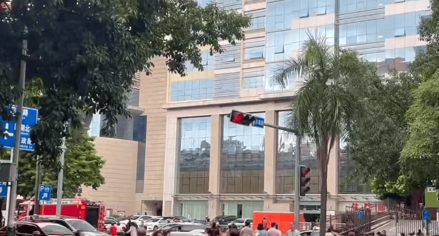 突发！广西南宁青秀区有人从医院高楼坠落<strong></p>
<p>虚拟币奇迹币</strong>，消防到场处置，当地：警方已介入，正处理