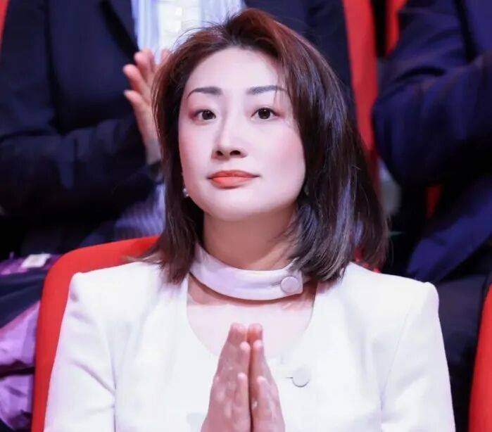 娃哈哈“内战”打到了最残酷的时候<strong></p>
<p>虚拟币黄白线代表什么</strong>，宗馥莉这次腹背受敌