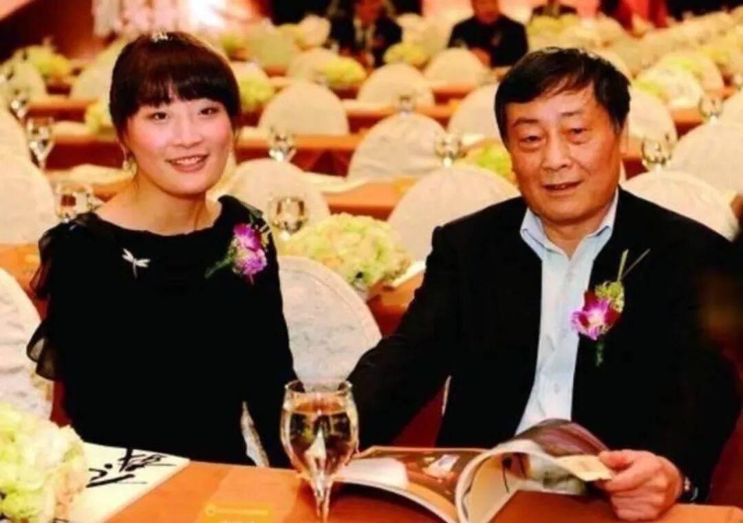 娃哈哈“内战”打到了最残酷的时候<strong></p>
<p>虚拟币黄白线代表什么</strong>，宗馥莉这次腹背受敌