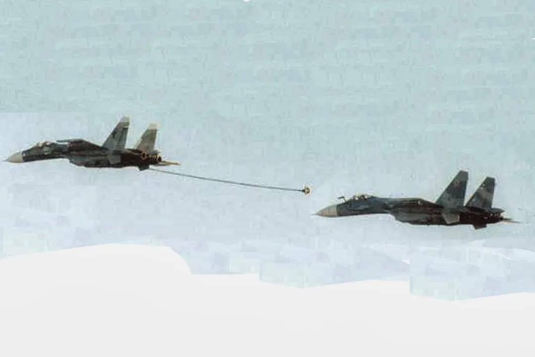 央视官宣:歼-16可挂载副油箱<strong></p>
<p>虚拟币黄白线代表什么</strong>!网友:航程加到7000公里有必要?