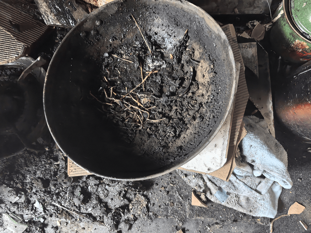 以案为鉴 | 家中起火前<strong></p>
<p>虚拟币黄白线</strong>，他们都曾接到一通电话……