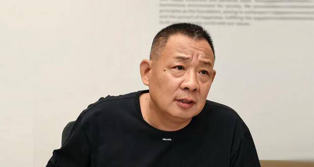 账上躺了41亿<strong></p>
<p>快手直播送礼物</strong>，于东来烦恼人太多