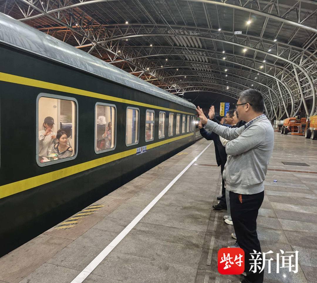 “叔叔是江苏的<strong></p>
<p>虚拟币的经营模式</strong>，将来一定带你们去看看！”镇江警官不忘承诺，四次组织近百名藏区学子来苏研学