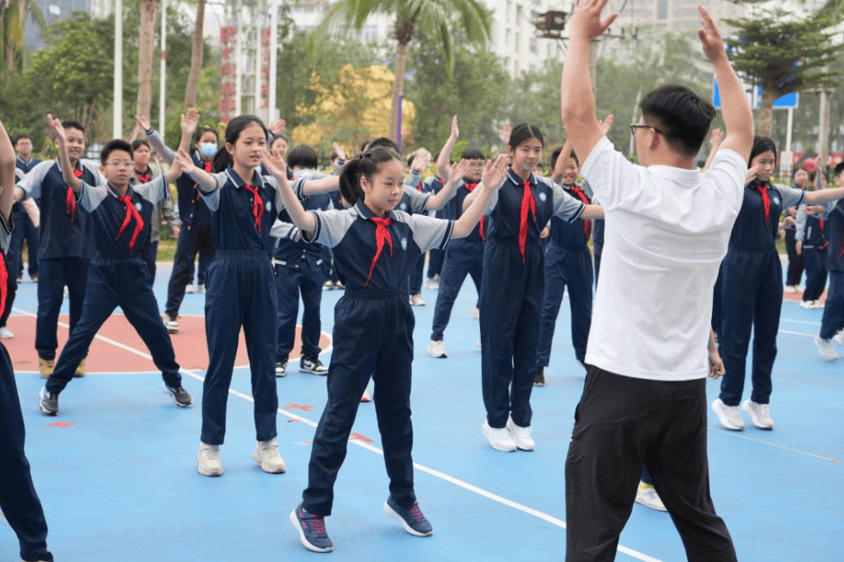 手机报·晚报丨每周一天“无作业日”<strong></p>
<p>招聘虚拟币运营</strong>,如何实施?神舟二十一号,近日择机发射!