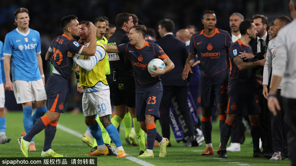 恩怨不休<strong></p>
<p>雷达币四虚拟货币</strong>！孔蒂与劳塔罗场上对骂 昔日在国米打拳击和解