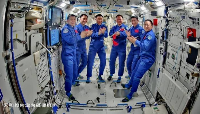 疑似遭空间微小碎片撞击<strong></p>
<p>虚拟币回流</strong>,神舟二十号返回任务将推迟进行