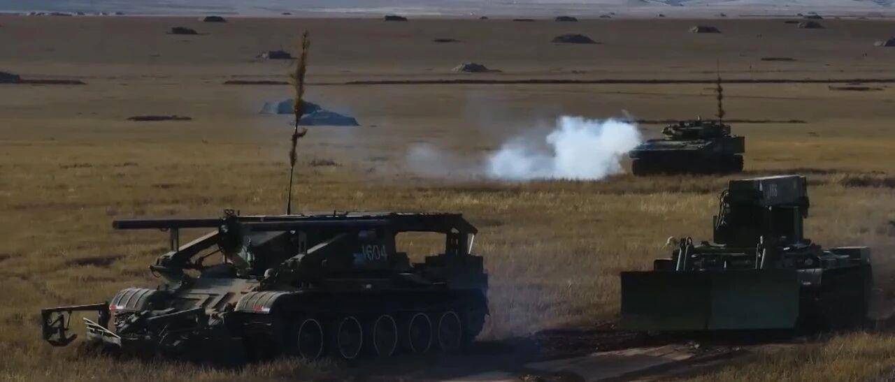 大场面!机器狗、无人机开路<strong></p>
<p>虚拟币回流</strong>,实兵对抗演练画面公布