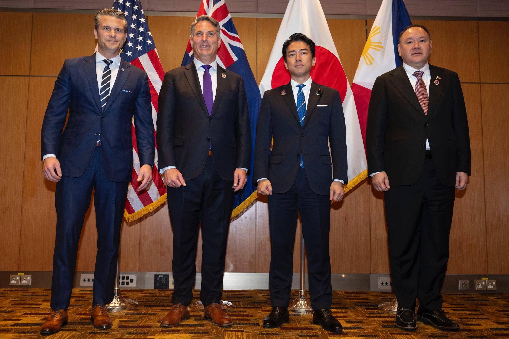 美军再度遭遇耻辱时刻：中国海军6艘战舰包围<strong></p>
<p>虚拟币停止服务怎么办</strong>，815舰插入南海演习