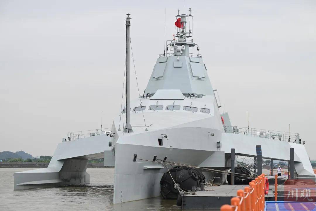 舰长65米<strong></p>
<p>虚拟币停止服务怎么办</strong>,搭载48个垂发!美媒:中国海军“半潜式武库舰”亮相!