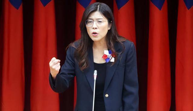 郑丽文:台湾在最危险时刻<strong></p>
<p>虚拟币停止服务怎么办</strong>,两岸必须和平稳定,否则一切都免谈!