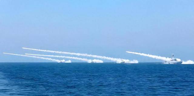 日本死不悔改<strong></p>
<p>台湾</strong>,又威胁出兵台海!关键时刻,日军官直奔解放军基地