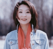 考古|苗圃被称内娱无代餐!巅峰期隐退嫁大19岁富商<strong></p>
<p>台湾</strong>,如今儿女双全成人生赢家