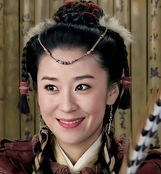 考古|苗圃被称内娱无代餐!巅峰期隐退嫁大19岁富商<strong></p>
<p>台湾</strong>,如今儿女双全成人生赢家