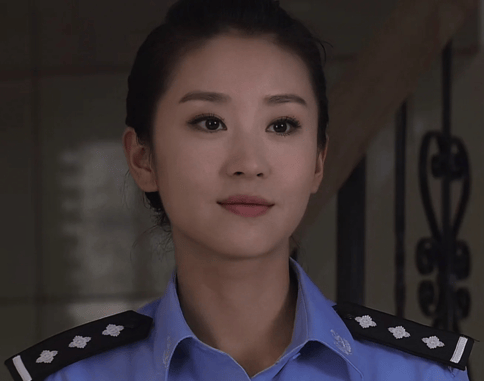 考古|苗圃被称内娱无代餐!巅峰期隐退嫁大19岁富商<strong></p>
<p>台湾</strong>,如今儿女双全成人生赢家