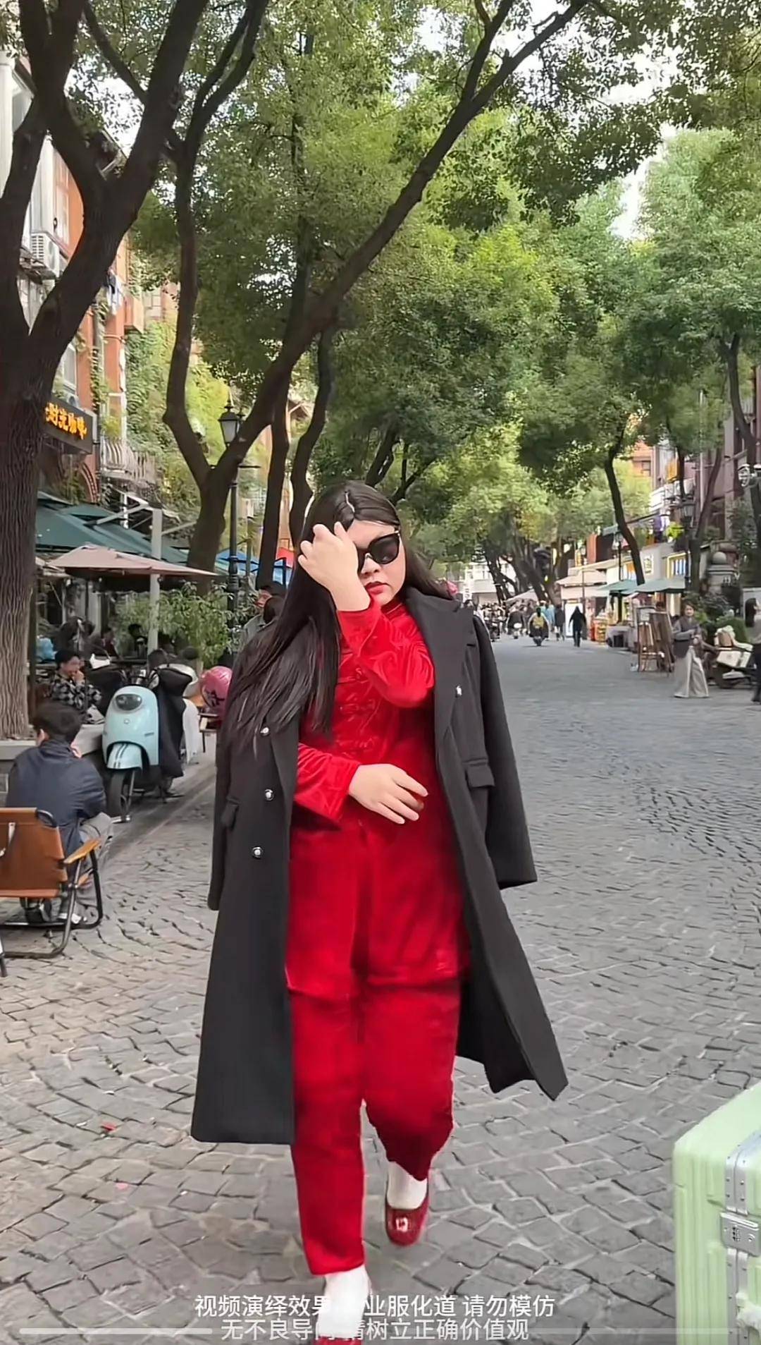 李湘气得翻出了瘦瘦的照片……她年轻时确实是仙女啊<strong></p>
<p>台湾</strong>!