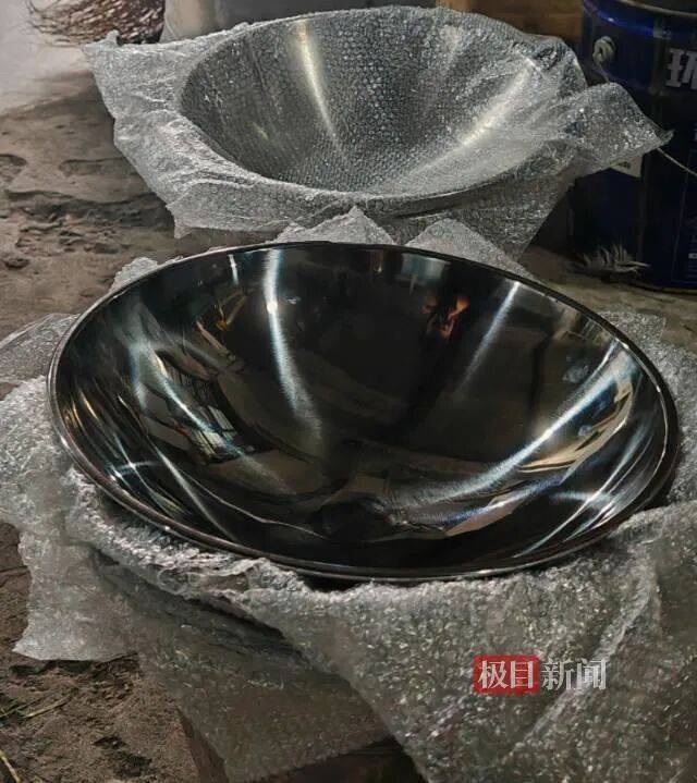 “传家锅”工厂账号粉丝已超260万<strong></p>
<p>台湾</strong>,对话锅厂负责人傅家兄弟:30年老锅依然能用,证明当年造锅选择是对的