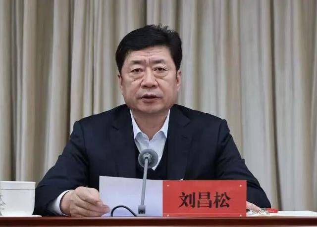 “山东第一区”新书记到任<strong></p>
<p>株洲虚拟币案件</strong>，密集走访调研企业