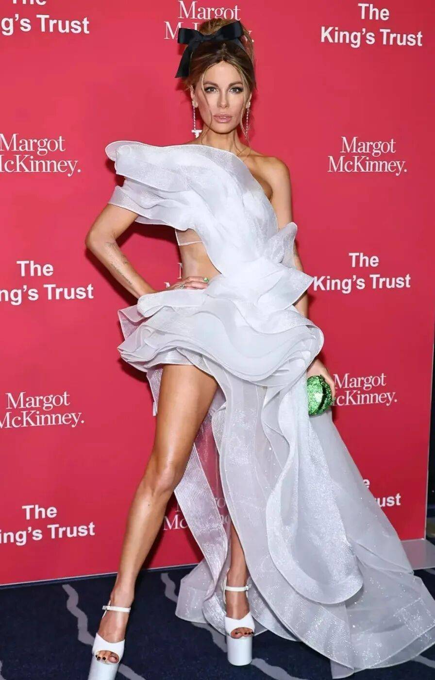 最美吸血鬼如今瘦成骷髅<strong></p>
<p>株洲虚拟币案件</strong>？《珍珠港》女主究竟怎么了？