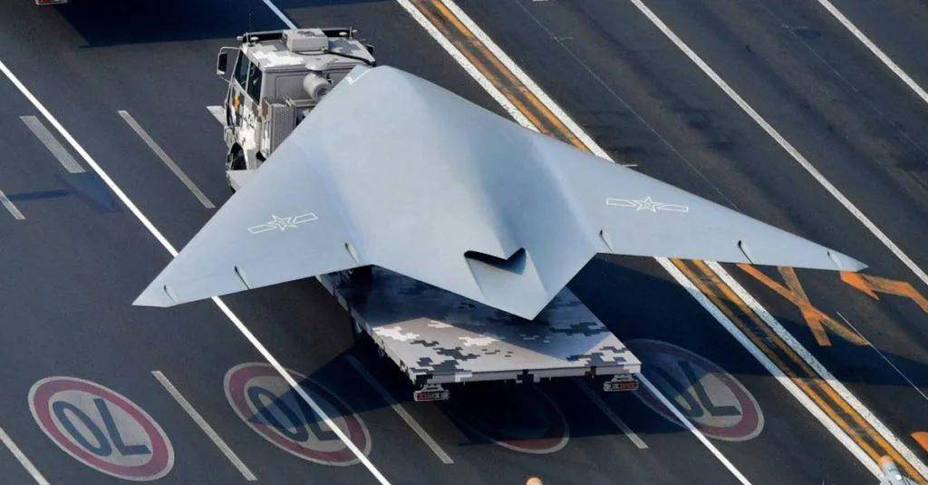 代号“玄龙”！攻击-11官宣服役<strong></p>
<p>抹茶虚拟币livecoin</strong>，与歼-20、歼-16编队飞行