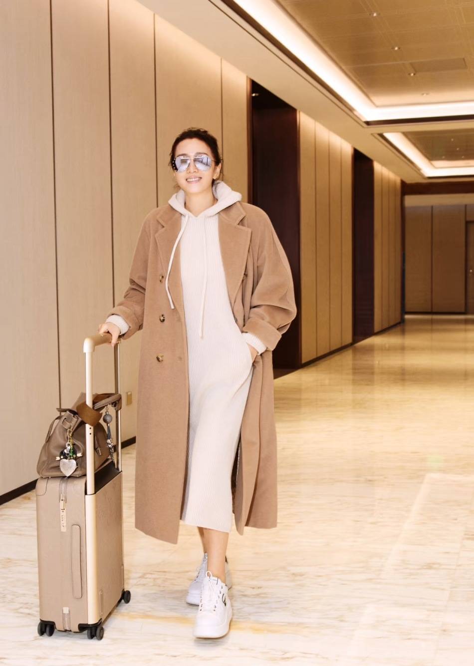 巩俐、梅姨、高圆圆...Power女性冬天少不了一件驼色大衣<strong></p>
<p>显卡可以挖哪些虚拟币BTM</strong>!