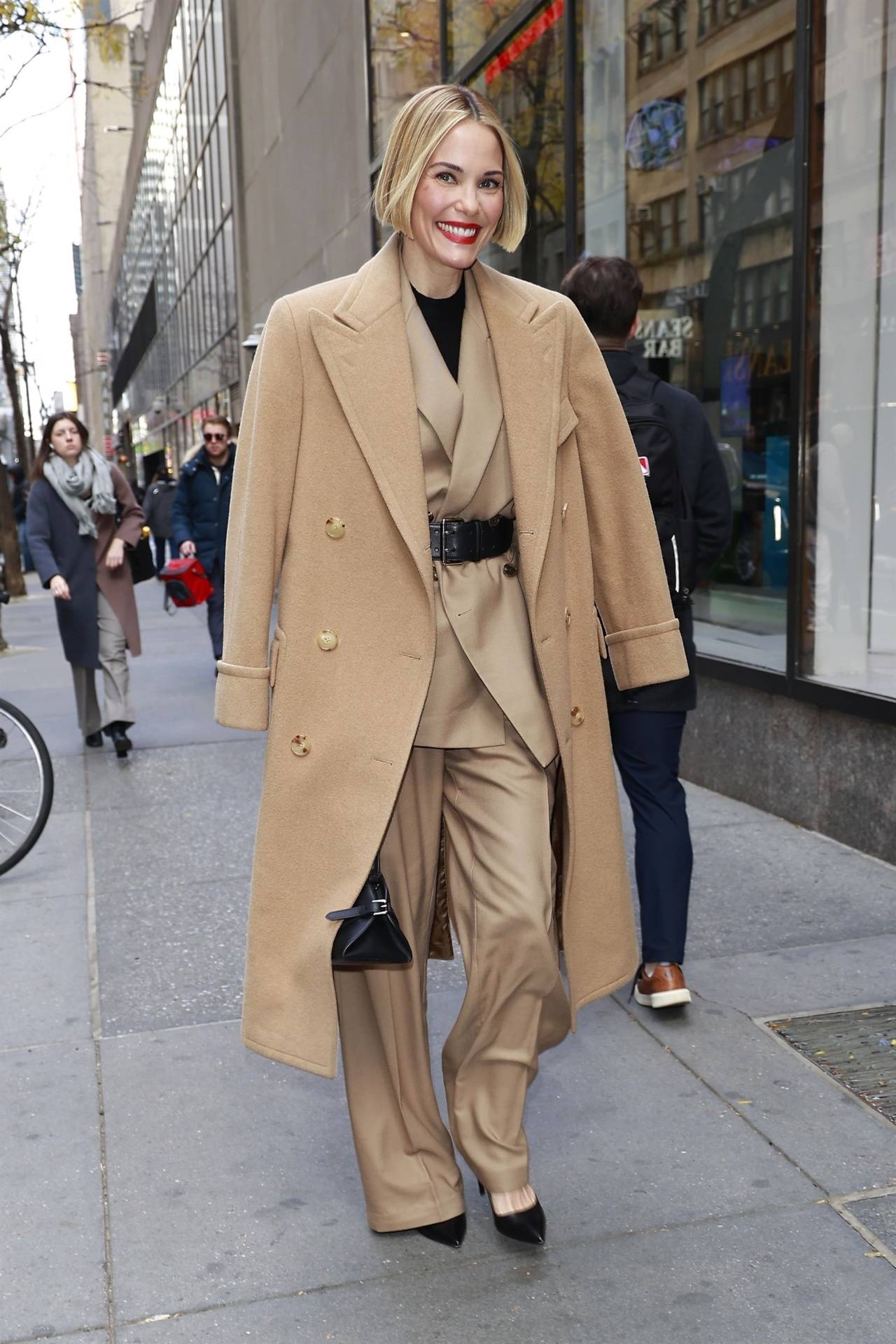 巩俐、梅姨、高圆圆...Power女性冬天少不了一件驼色大衣<strong></p>
<p>显卡可以挖哪些虚拟币BTM</strong>!