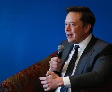 马斯克官宣小15岁高管女友<strong></p>
<p>虚拟币算力在算什么</strong>,毕业于耶鲁大学是AI专家,马斯克母亲力赞:她又智慧又独立