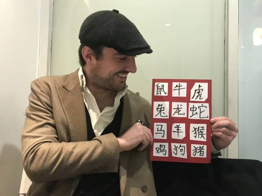 法国人在上海开店<strong></p>
<p>虚拟币挖矿平台商户</strong>,只卖白色衣服竟然火了丨上海滩上洋掌柜