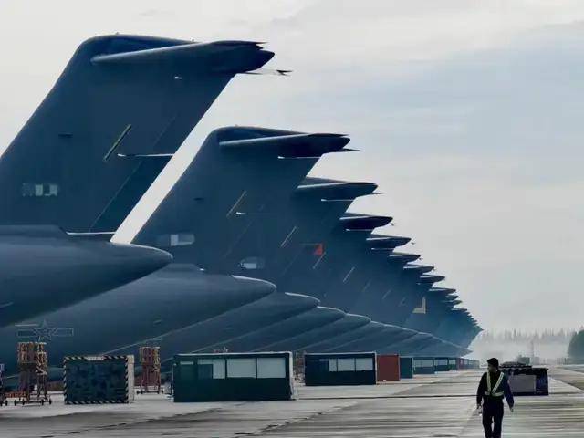 新款中型运输机运-30成功首飞<strong></p>
<p>虚拟币app越来越多</strong>,网友:要搞AC-130那样的炮艇机?