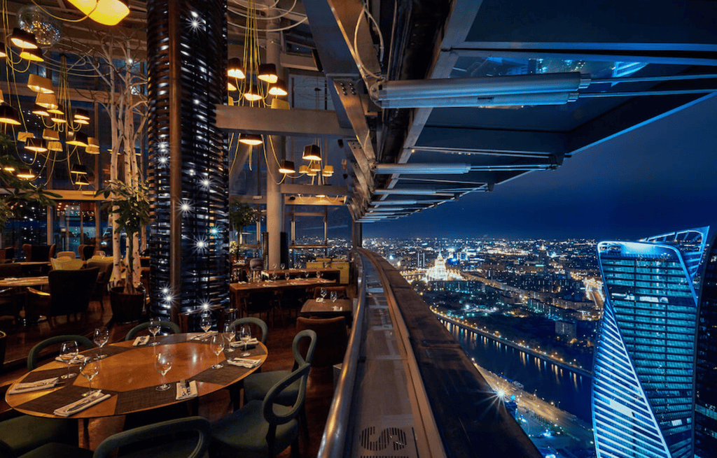 阿萨德政权倒台一年:家族奢华流亡生活曝光