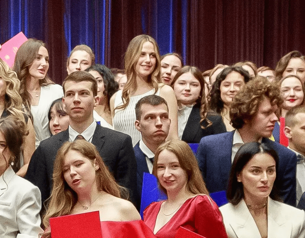 阿萨德政权倒台一年:家族奢华流亡生活曝光