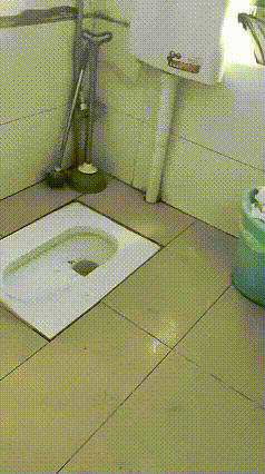 “泡一泡继续卖”<strong></p>
<p>买卖虚拟币被判刑吗</strong>，网友称江苏一超市厕所水池中浸泡了4只冷冻鸡，超市：视频系被劝退员工发布；市监局回应